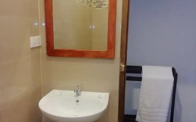 Surf & Relax Inn Arugambay