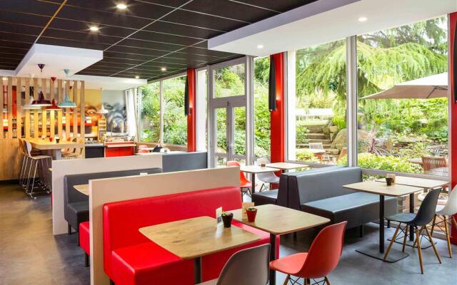 ibis Lannion Cote de Granit Rose