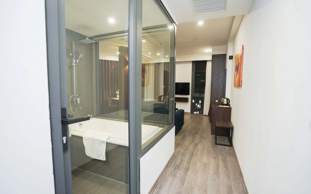 Reyna Hotel Hanoi