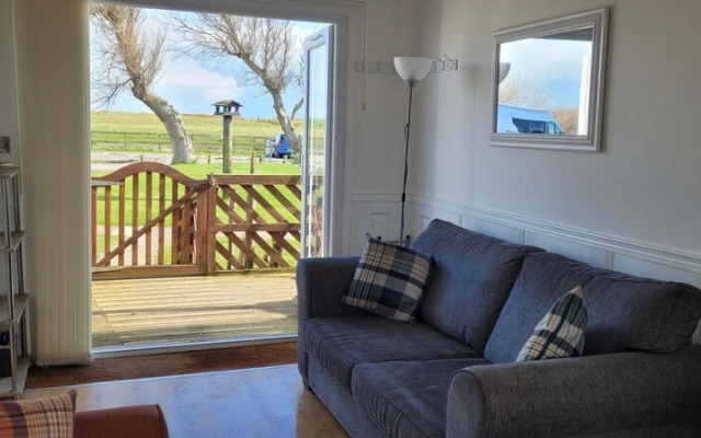 19C Medmerry Park 2 Bedroom Chalet