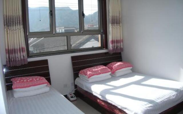 Longqingxia Jixiangyu Guesthouse