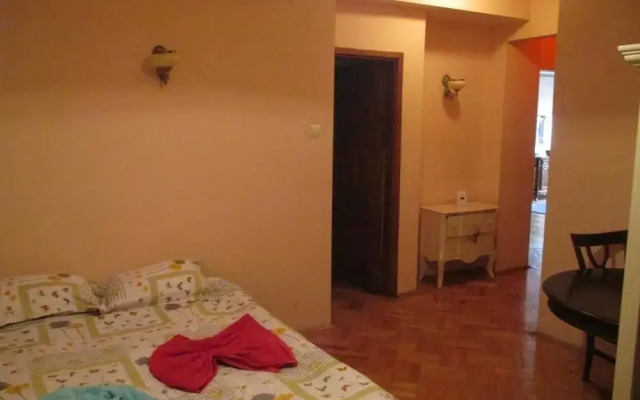 Redlotus Accommodation-Old City Inter