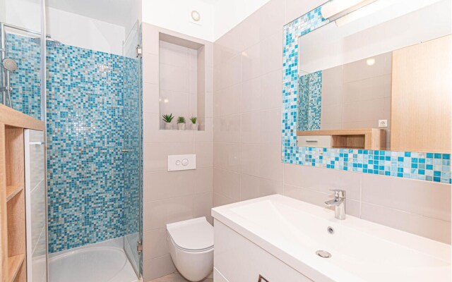 Beautiful Apartment in Brodarica With Wifi and 1 Bedrooms