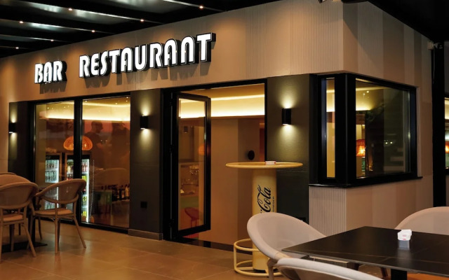 Diamar Suites