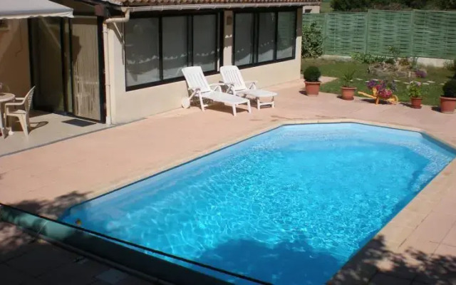 Holiday home Yvernat