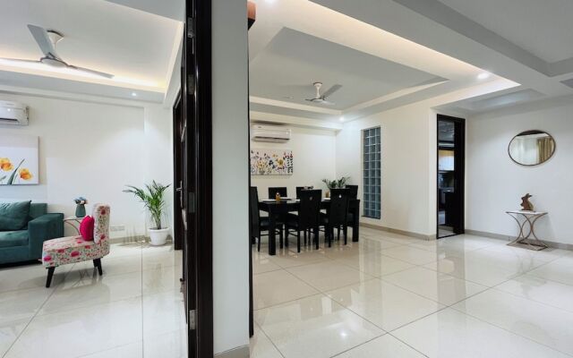 BluO 3BHK Golf Course Road Balcony Lift