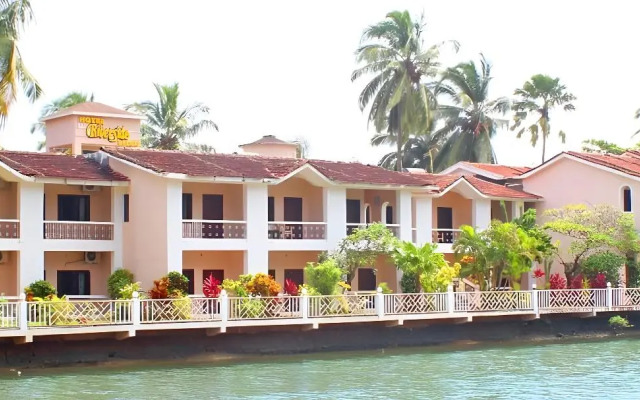 Hotel Riverside