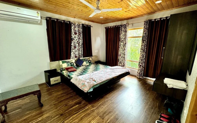 Room-sunset View Over Dal Lake 4