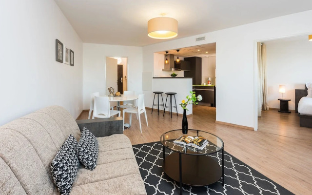 Ténéo Apparthotel Talence - Arthéna