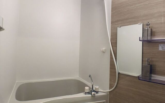 Hanazonominami Apartment 102