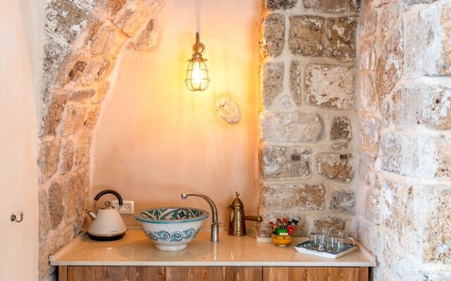 Arabesque Arts & Residency