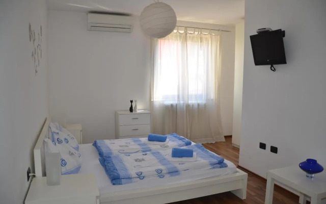 Apartments Bertok
