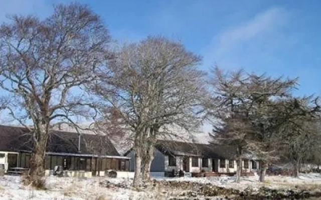 Altnacealgach Motel