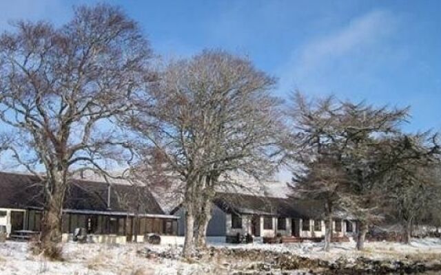 Altnacealgach Motel