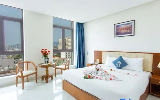 Toan Thang Beach Hotel - 100m to the Beach