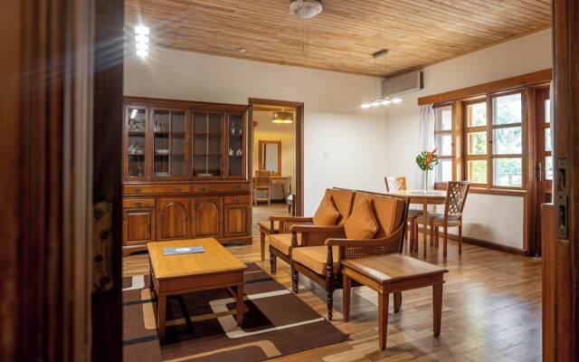 Esther's Hotel