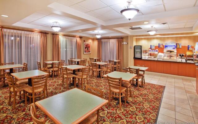 Holiday Inn Express Carrollton