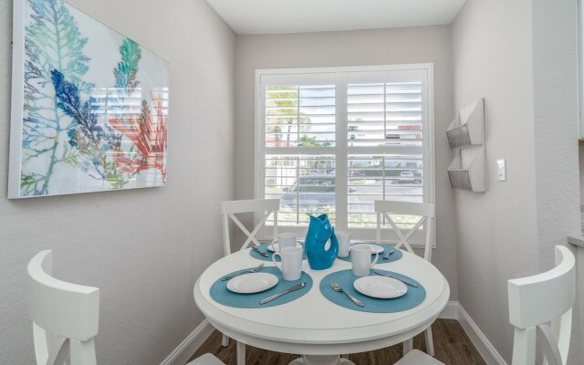 Vista Verde East by Vtrips