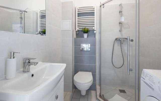 Sleepy3city Apartments 10 Lutego 23