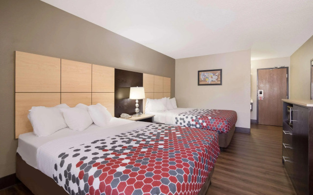 Econo Lodge Grand Forks