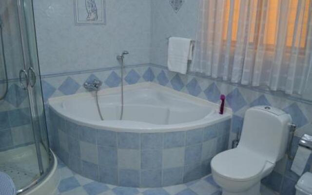 The April Maisonette