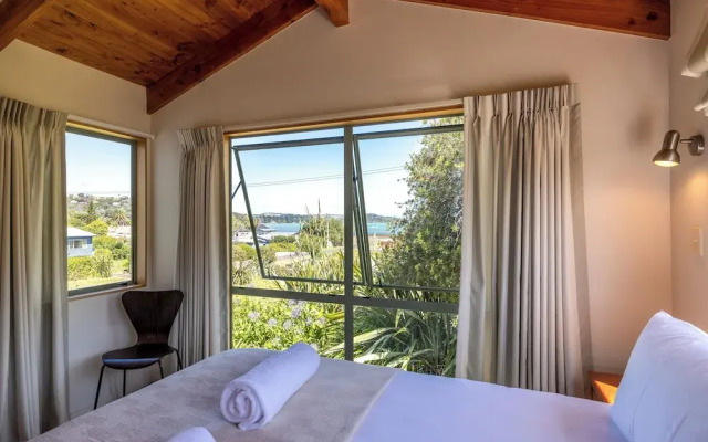 Tikirau Bay Views in Oneroa