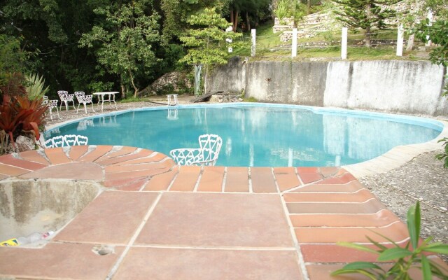 Auberge Du Mont Saint Jean