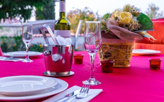 Villa With Garden and Pool, Supetar, Island Brac