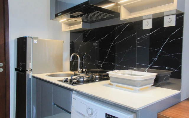 Homey and Comfort Studio at West Vista Apartment