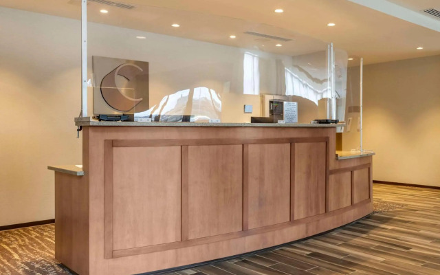 Comfort Inn & Suites Pittsburgh-Northshore