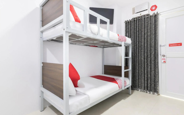 OYO 152 Sangco Condotel
