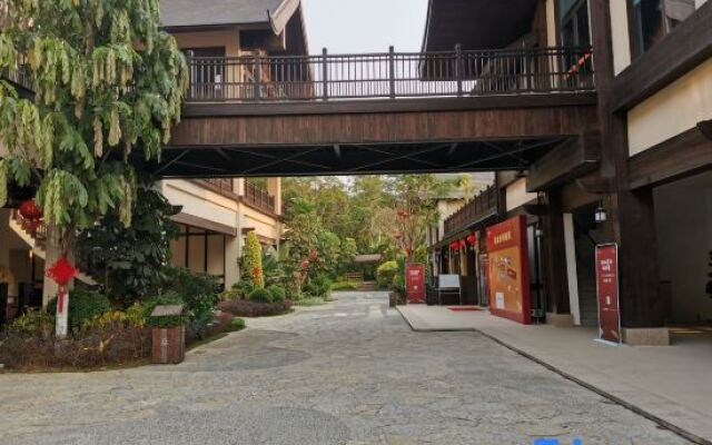 Xishuangbanna Jinghong Mountain Villa Resort