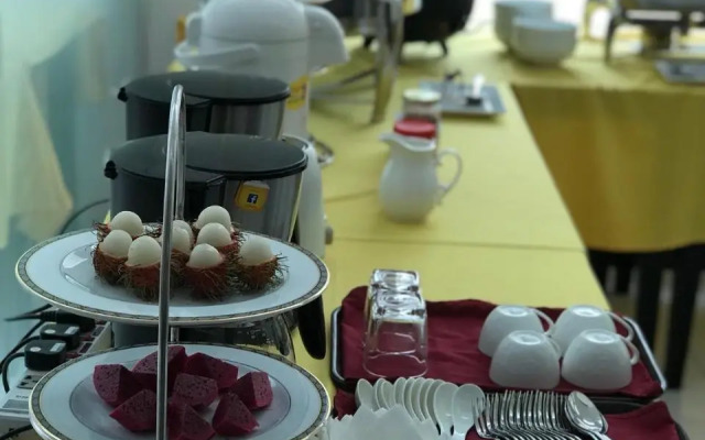 Golden Apple Hotel Two