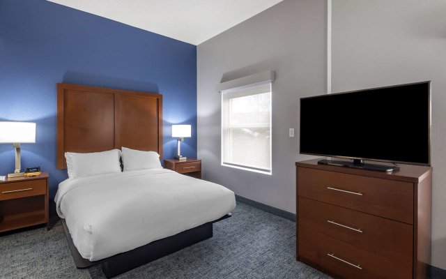 Comfort Suites near Birkdale Village- Huntersville