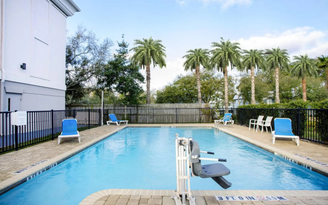 Holiday Inn Express & Suites Jacksonville - Atlantic Beach by IHG
