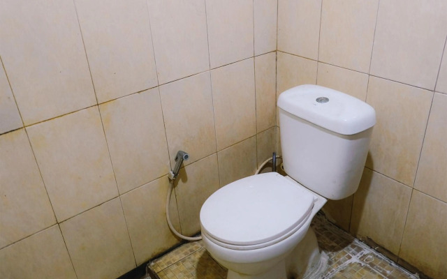 RedDoorz Plus @ Jalan Pemuda Jakarta