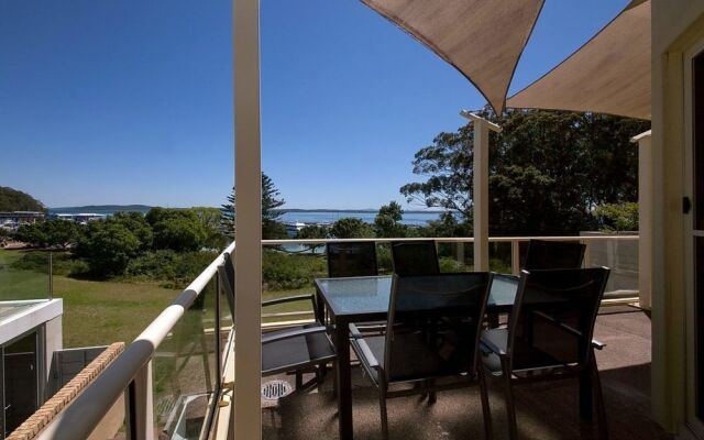 Dolphin Watch, 2/74 Magnus Street