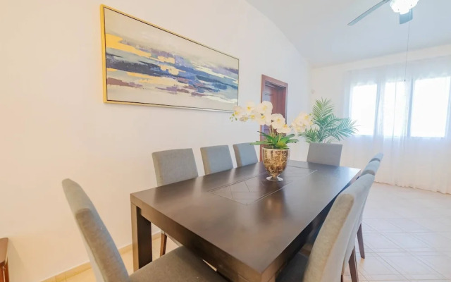 7br Massive Villa In Sosúa - 2mins From Nightlife!