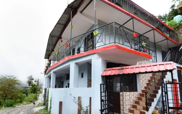 OYO 13347 Home Studios Kasauli