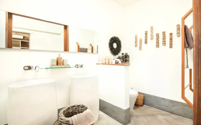 Niko 2 R New Villa Close to Finns Beach Club