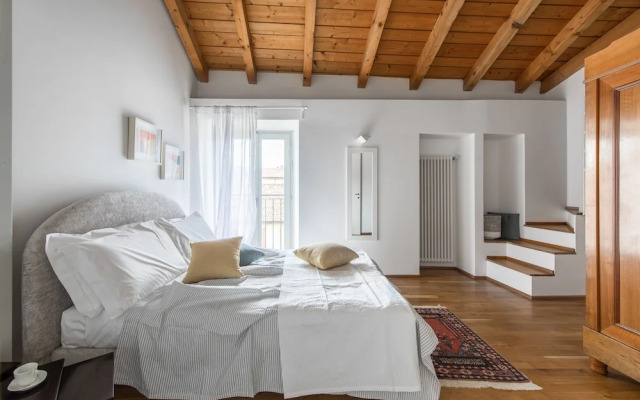 A Casa Nuccia Mansarda Centro Di Como