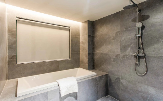 Brittany Hotel Villar City