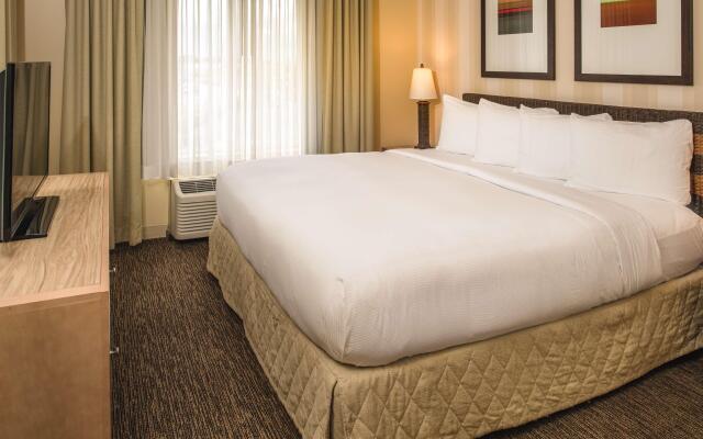 DoubleTree by Hilton Portland - Beaverton