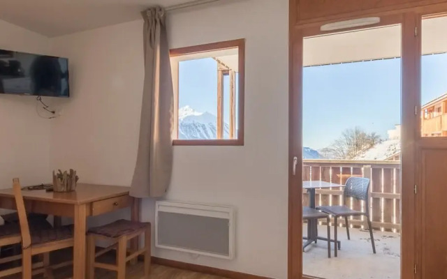 Sunny Mountain Retreat