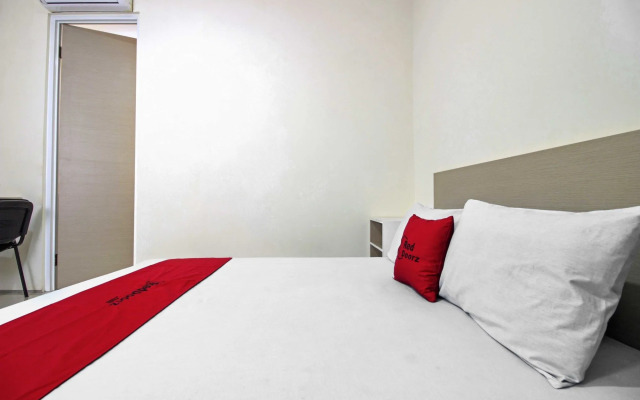 RedDoorz near Maranatha University 3