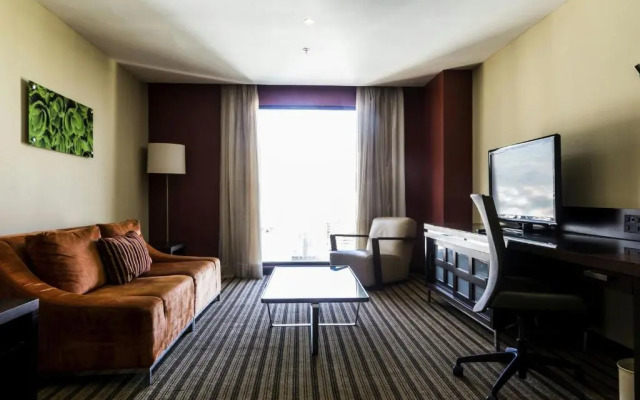 Renaissance Caracas La Castellana Hotel