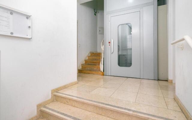 Premium Family Apartment W/ Lift, Ac & Barbecue