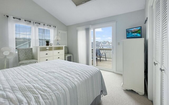 Seascapes - W153 Fantastic Condo Steps Away From Wells Beach And Town Center 2 Bedroom Home by RedAwning