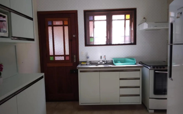 Apartamento Duplex a 100 metros da Praia de Boracéia