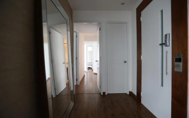 Boardwalk Modern Apartment With Oceanview